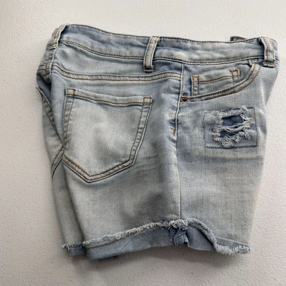 Distressed Light Blue Denim Shorts Vanilla Star Mid Rise Midi Length Jean Size 0